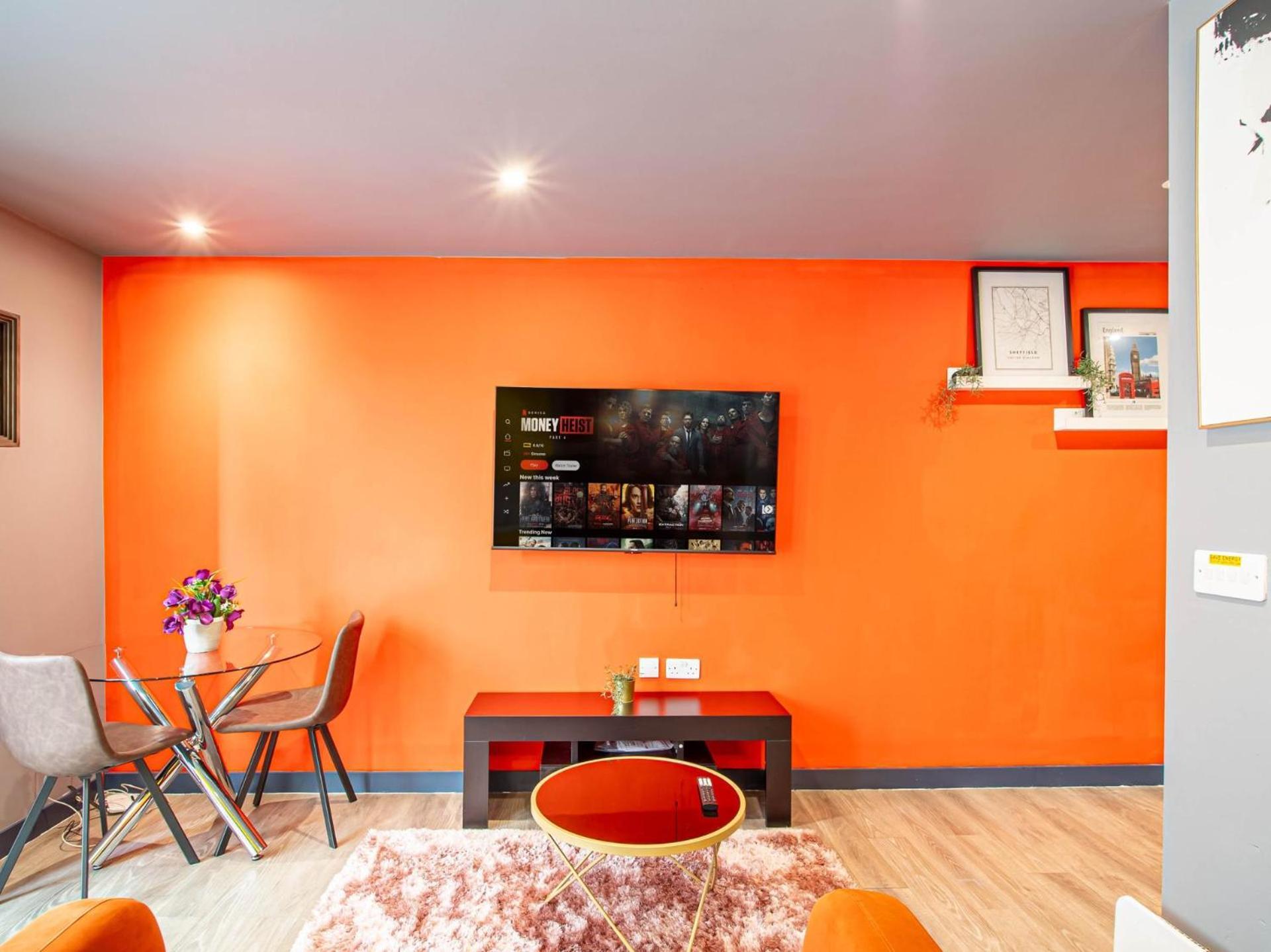 Bright And Spacious In Centre * Sheffield