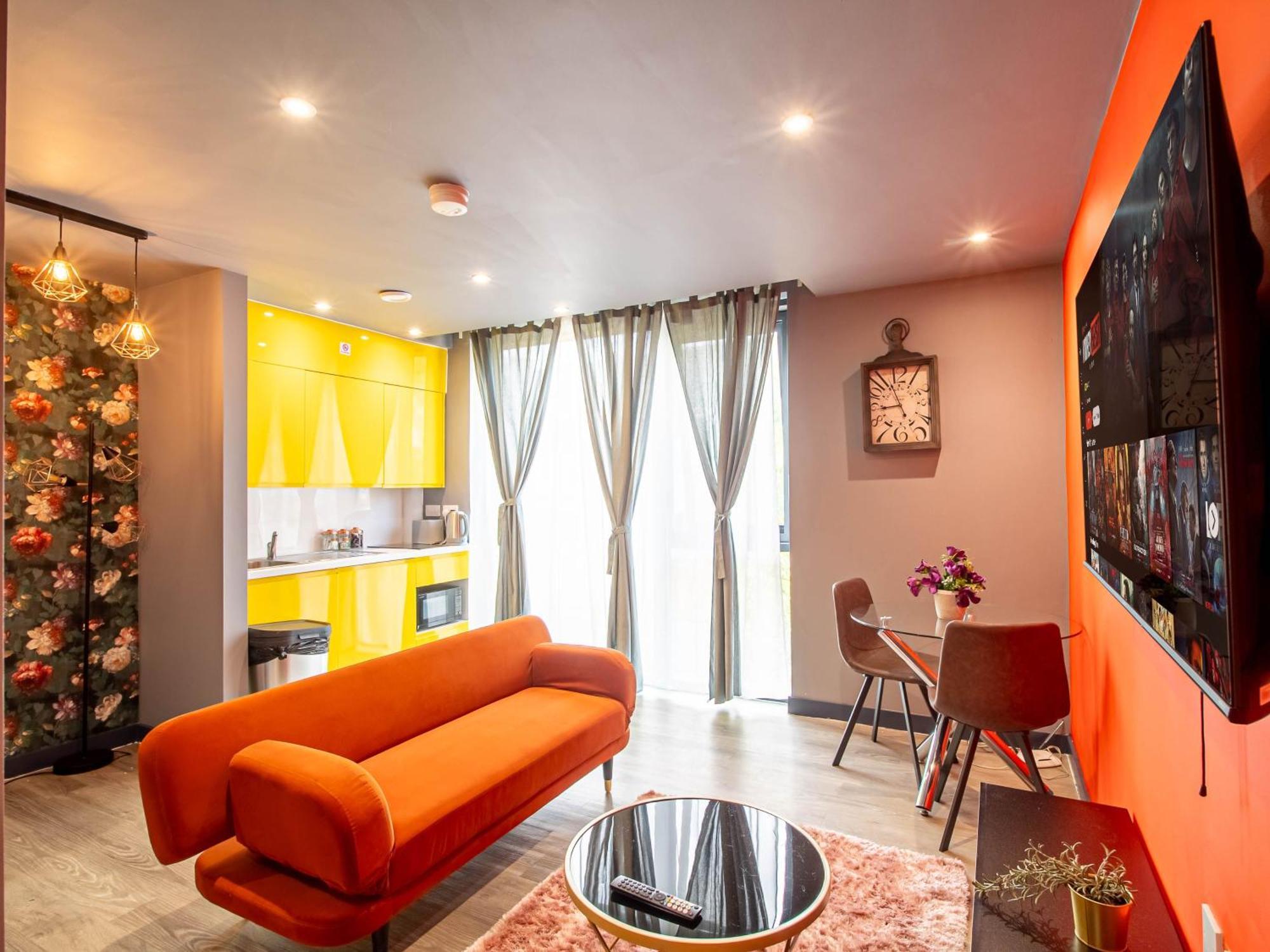 Apartment Bright And Spacious In Centre *