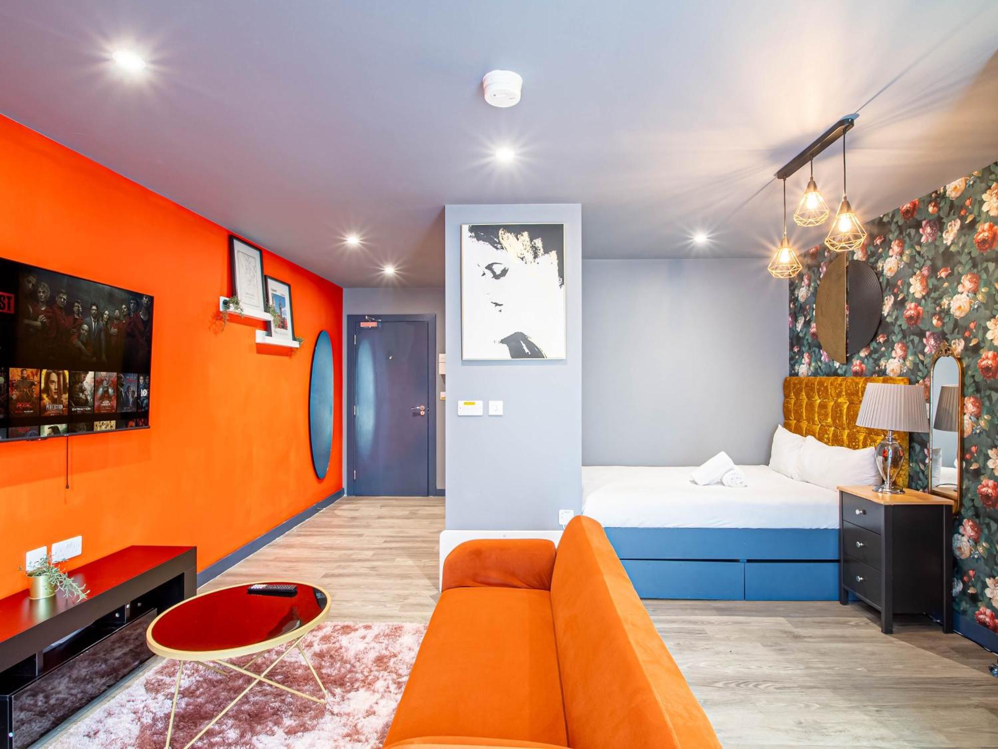 Bright And Spacious In Centre Apartment Sheffield